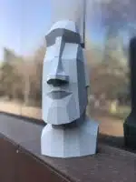 Papercraft of moai head in origami 3D
