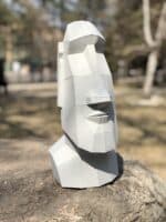Papercraft of moai head in origami 3D