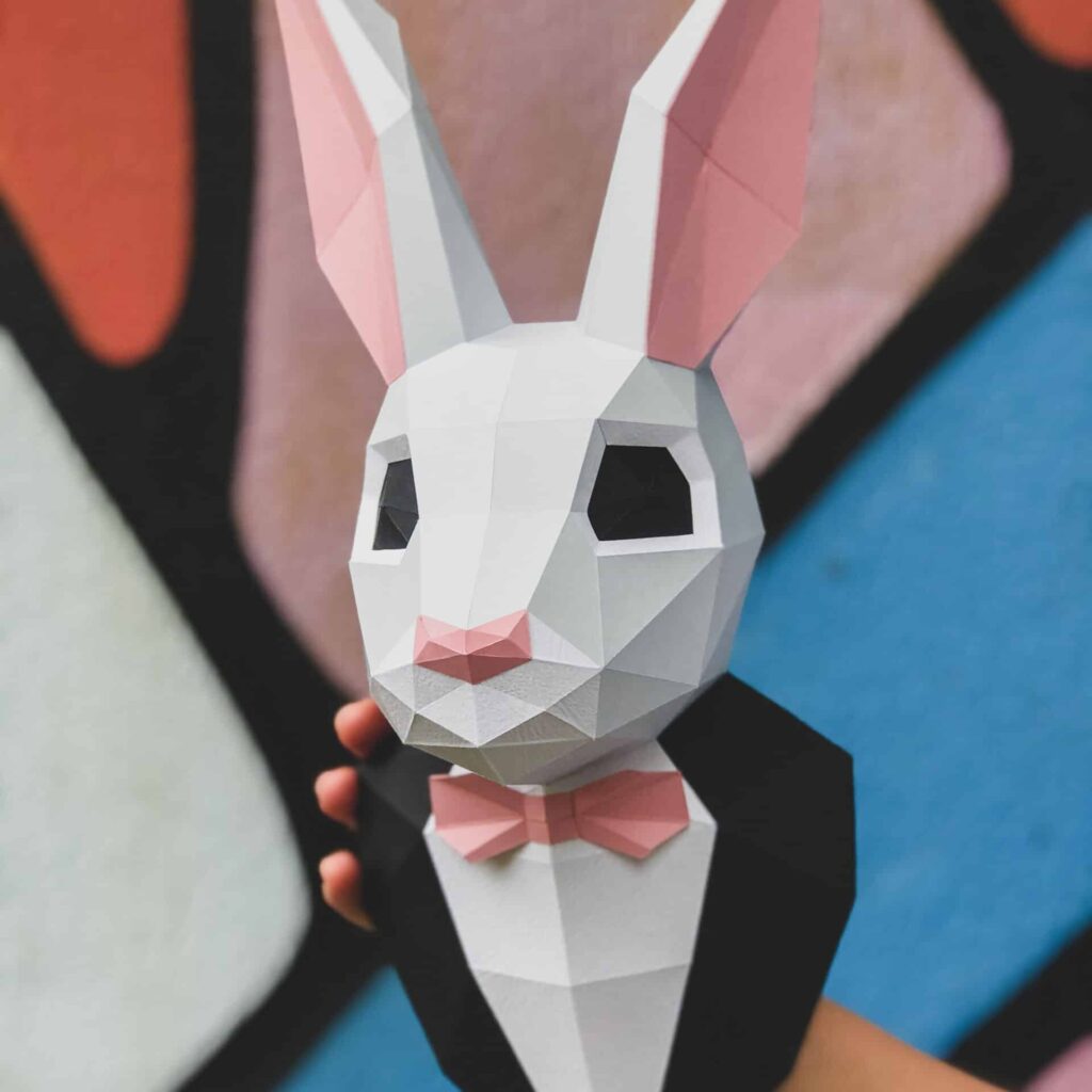 Papercraft de lapin élégant en costume en origami 3D