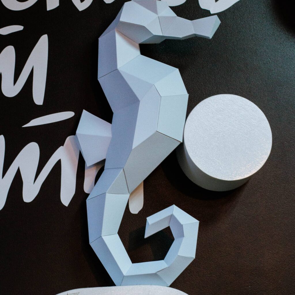 Papercraft de hippocampe en origami 3D