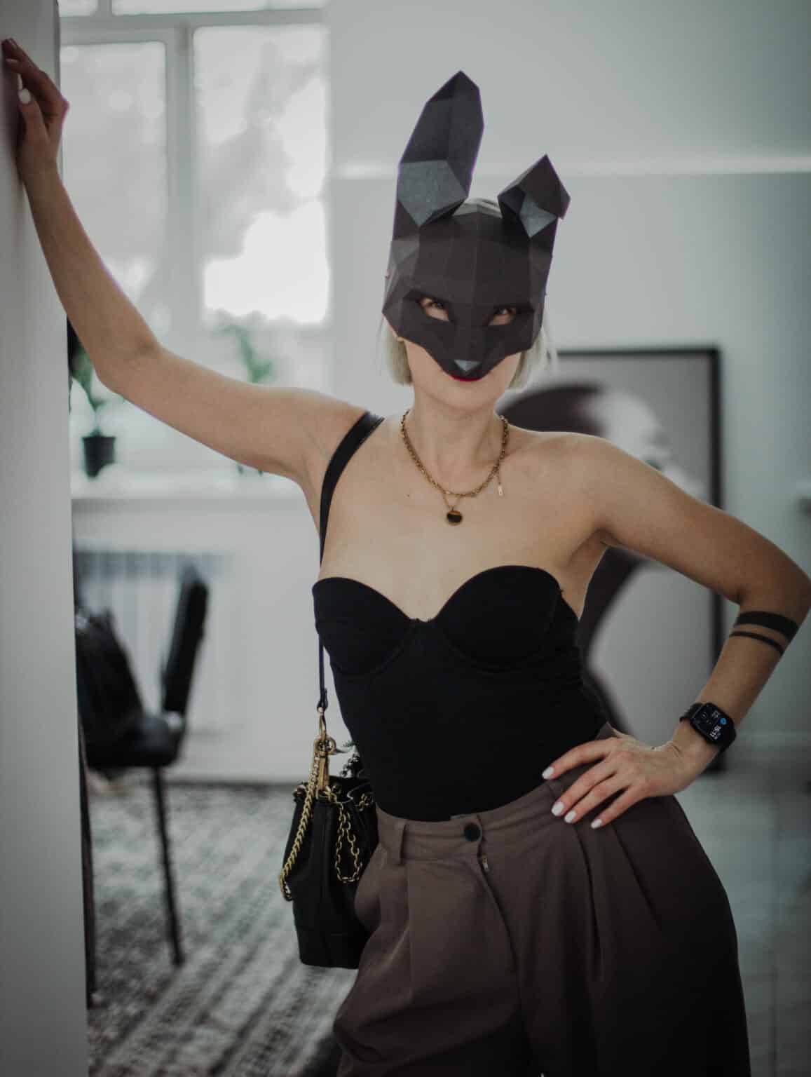 Papercraft rabbit mask en origami 3D