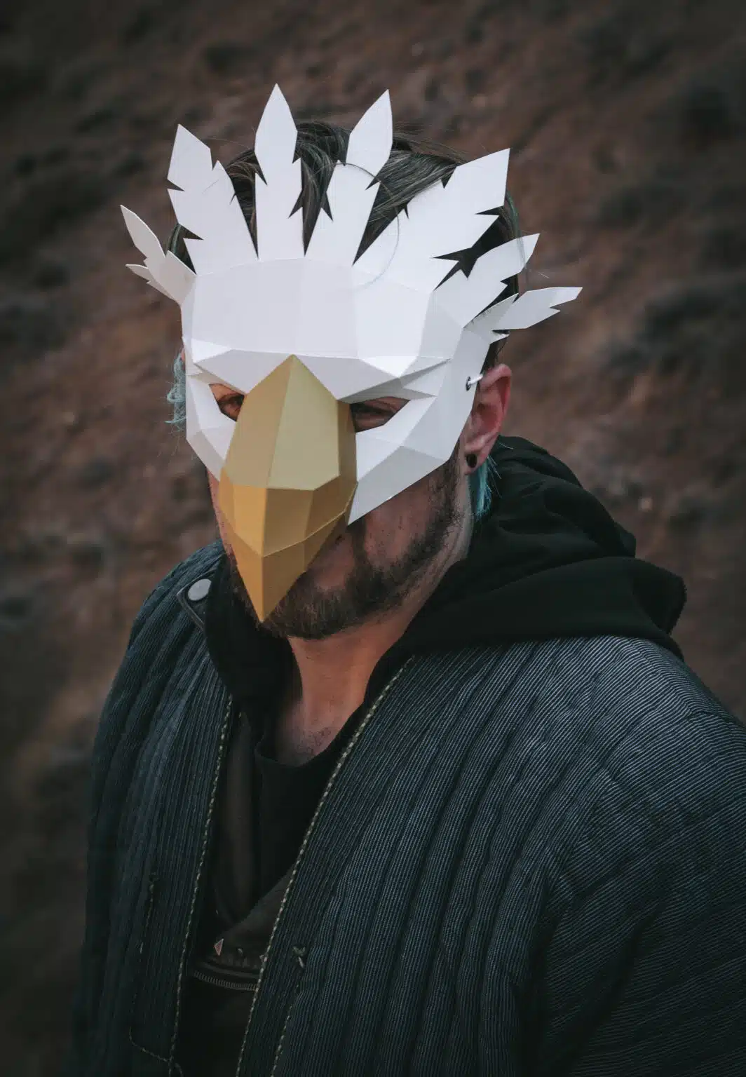 Papercraft eagle mask in 3D origami
