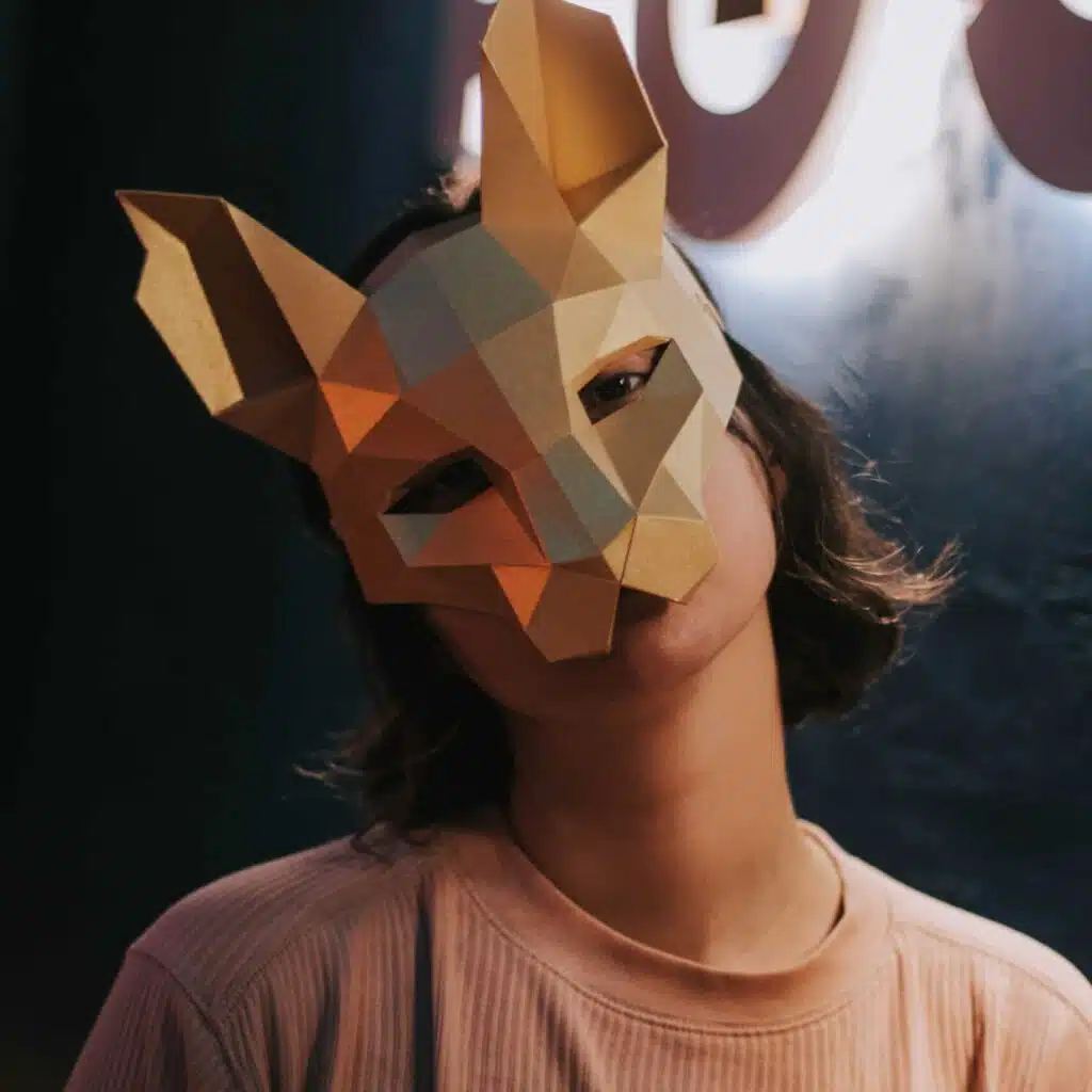 Papercraft of cat mask in origami 3D