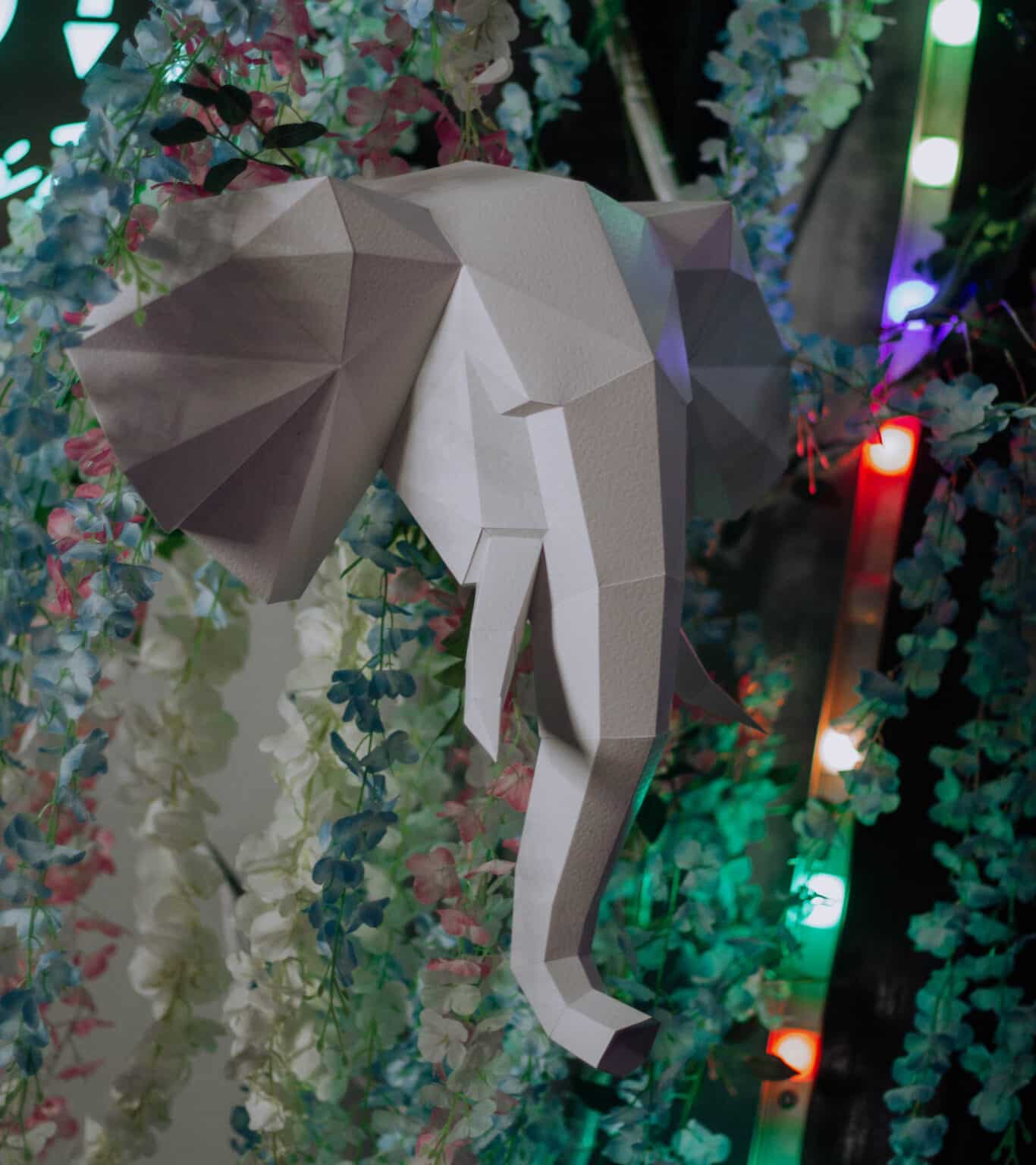 Papercraft d'une tête d'éléphant en origami 3D