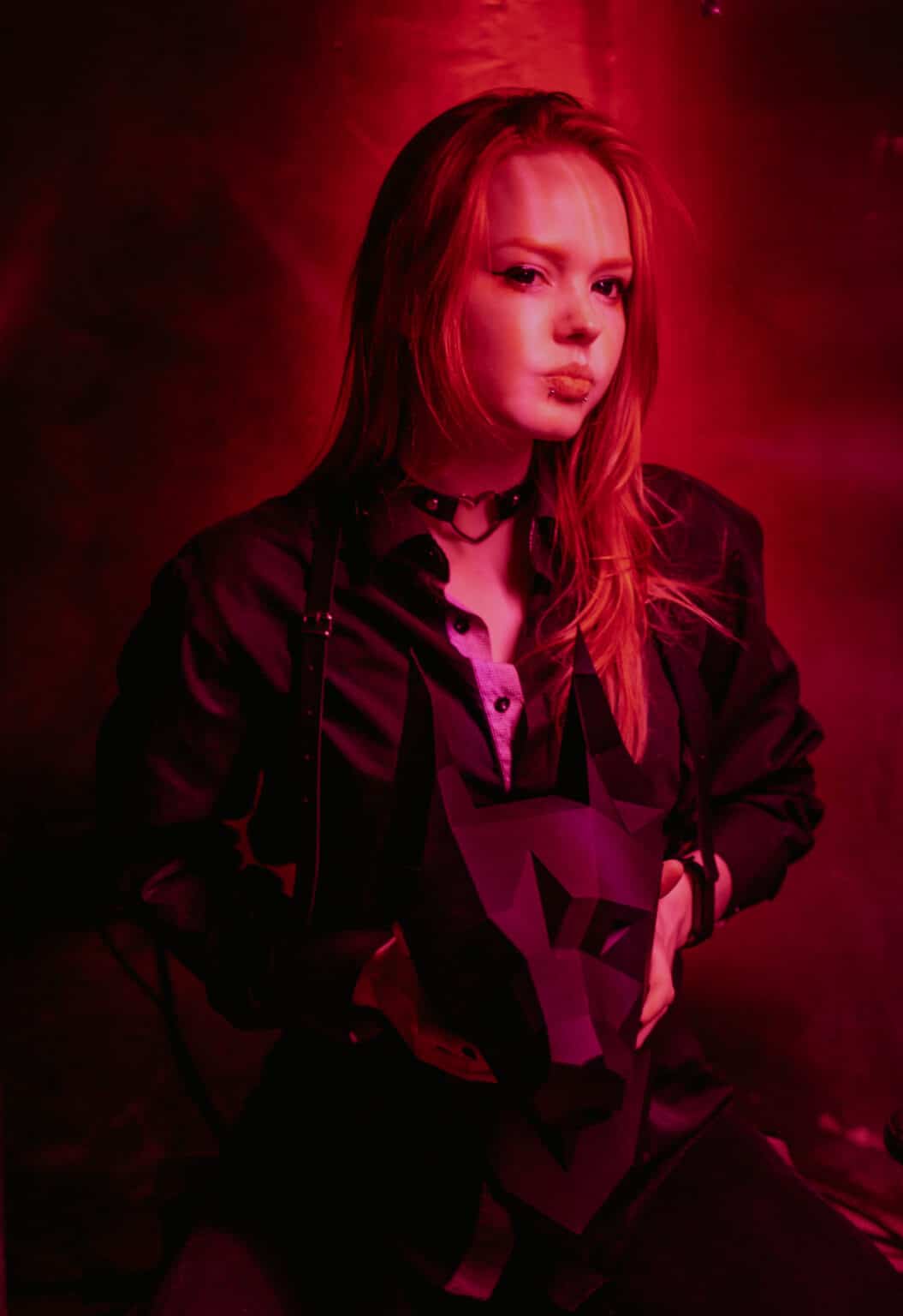 Papercraft of doberman head in origami 3D