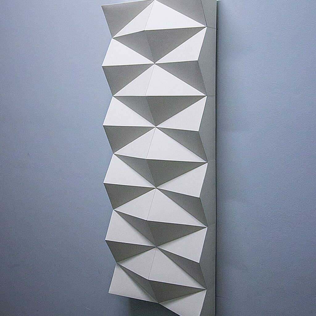 Papercraft diamond in 3D origami