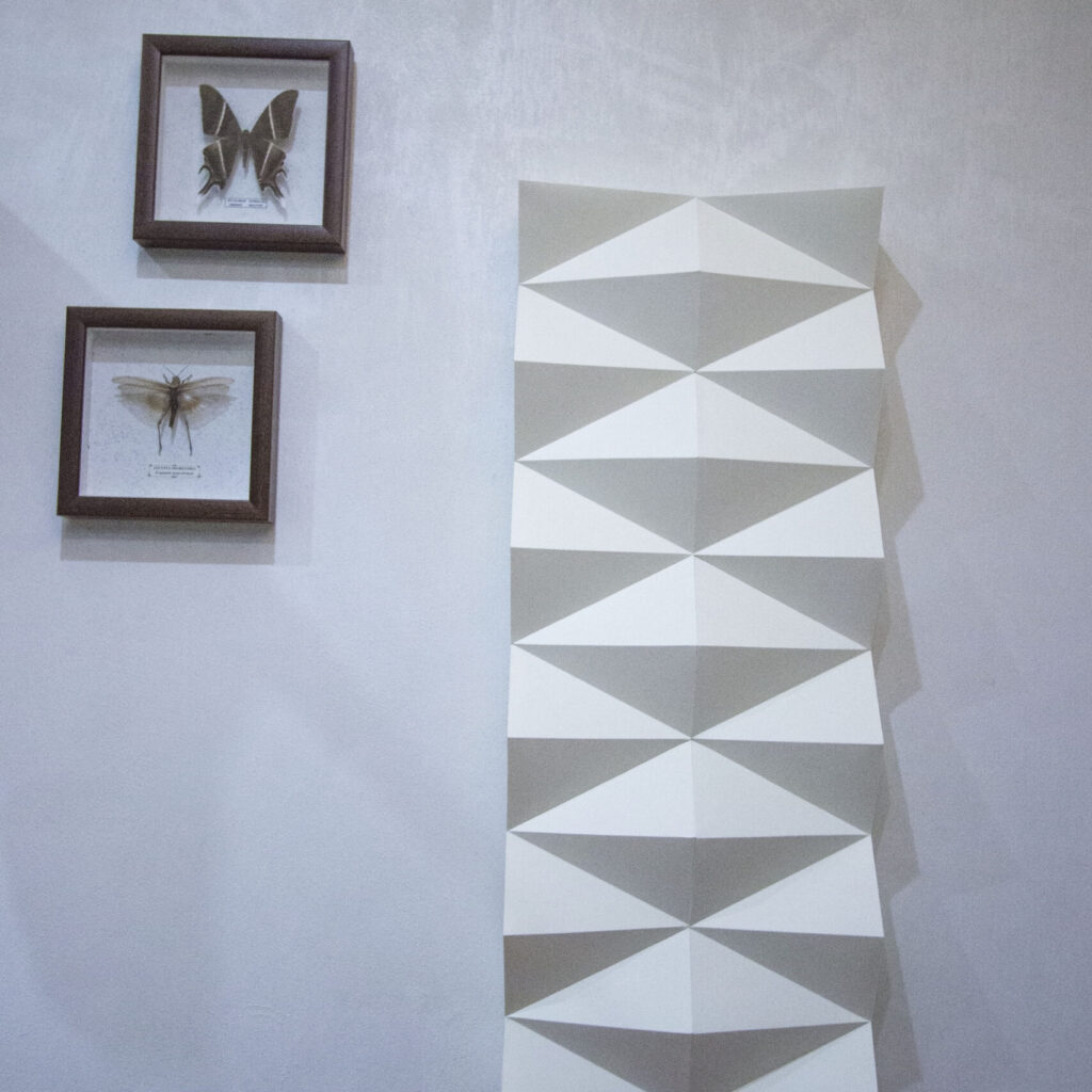 Papercraft diamond in 3D origami