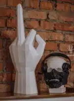 Papercraft 3D dedo do meio branco