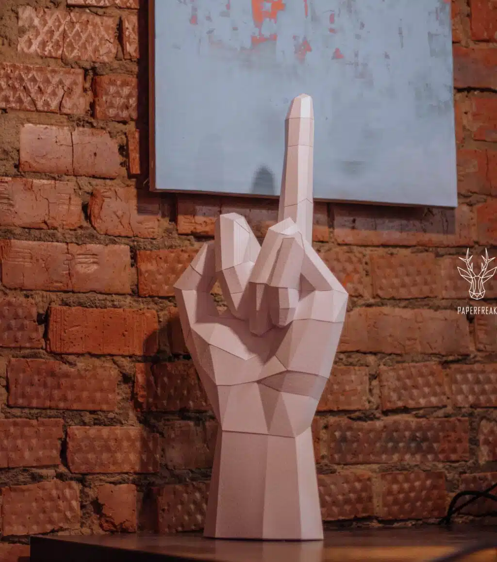 Papercraft 3D dedo do meio branco