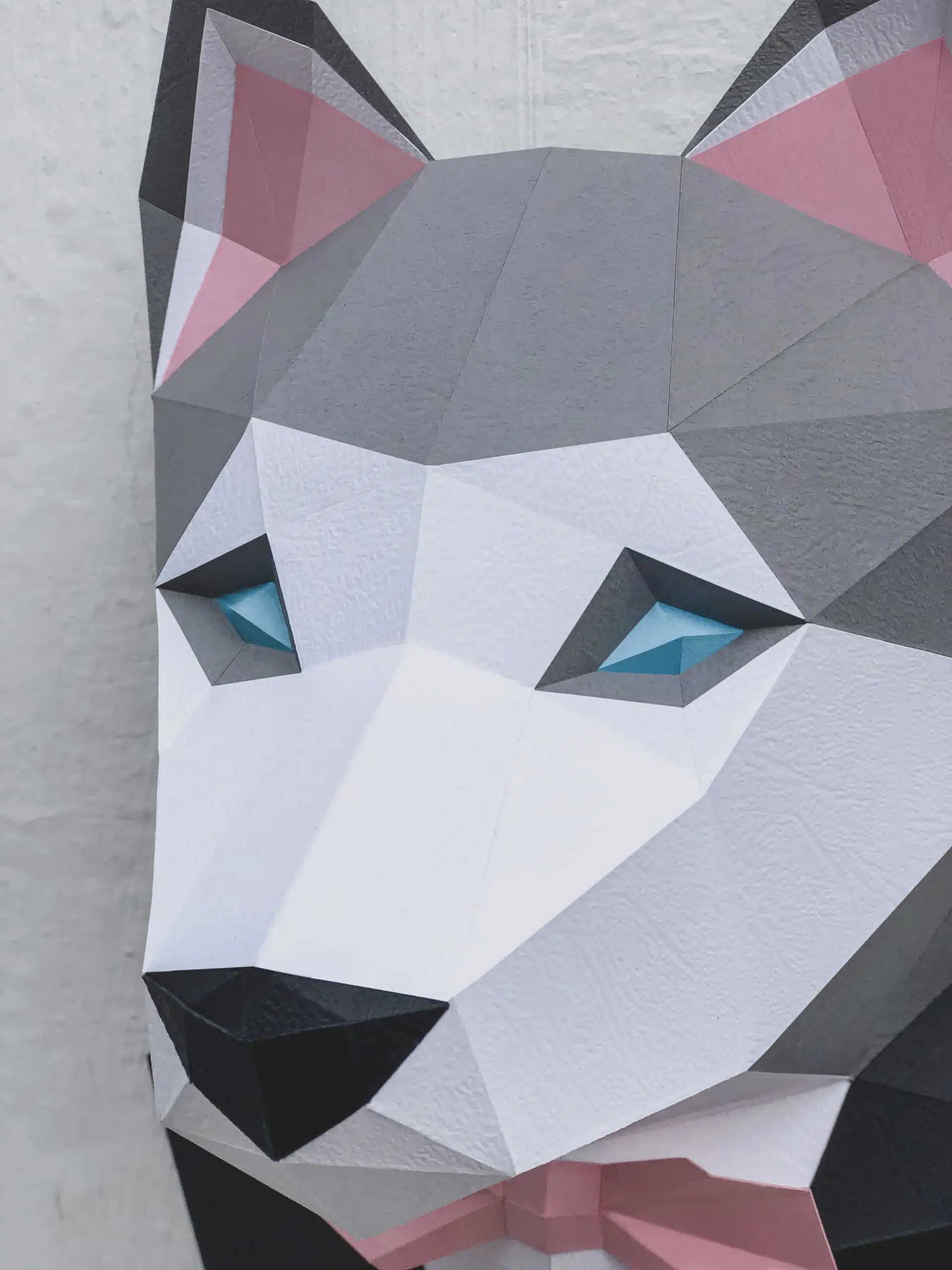 Escultura de cachorro husky em papercraft 3D, modelo 3D