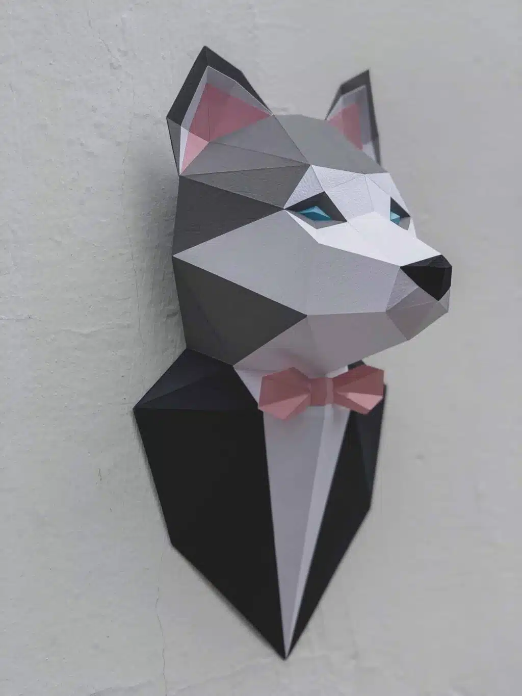 Escultura de perro husky en papercraft 3D