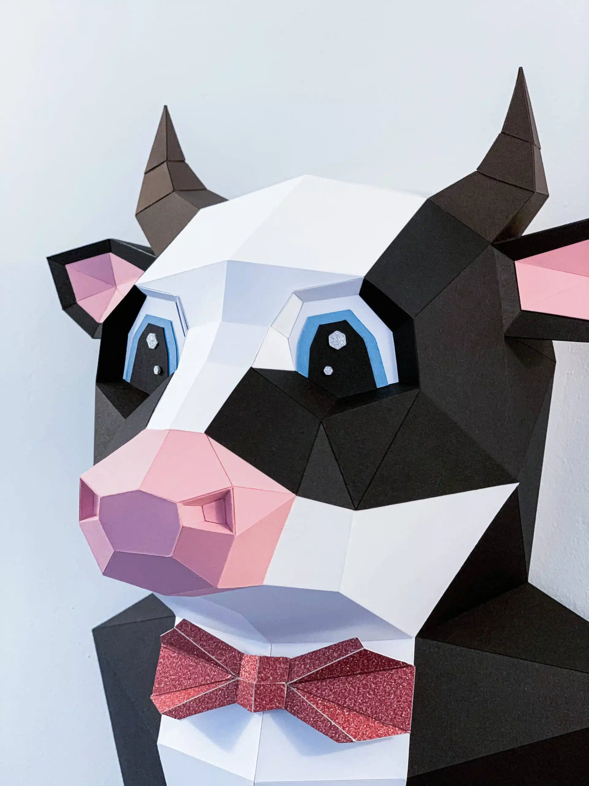 Stier in pak papercraft 3D, weergave 4