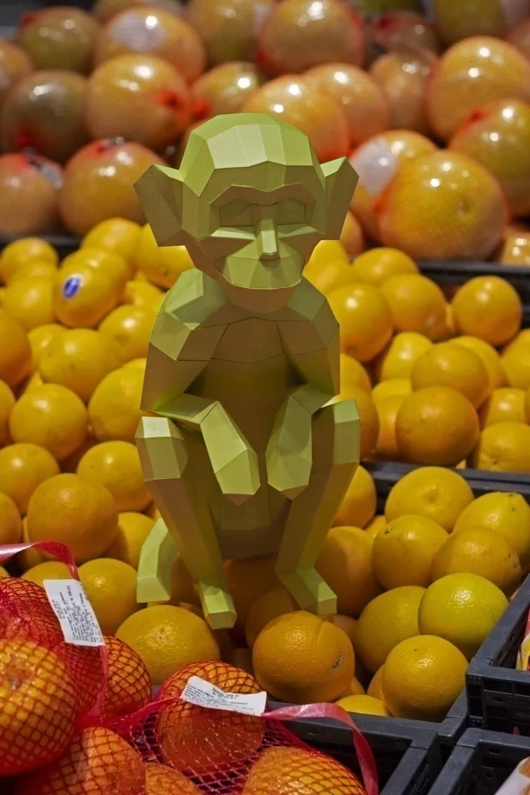 Scimmia seduta in papercraft 3D, modello 3D