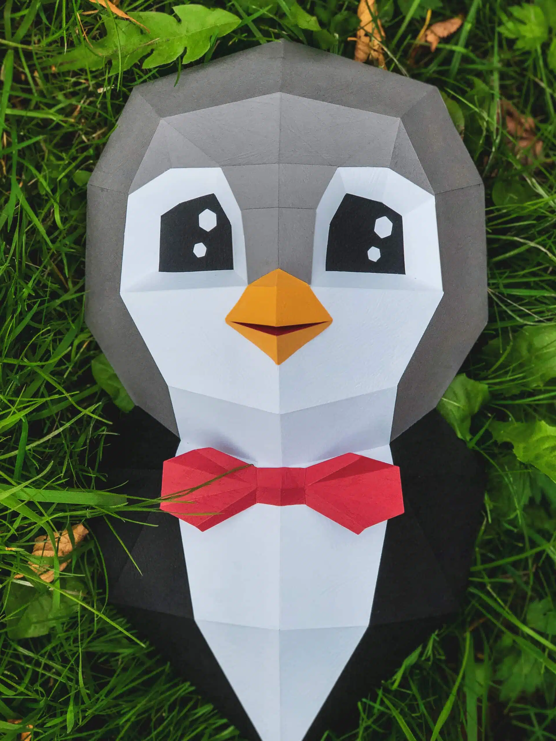 Pinguino in papercraft 3D, vista 2