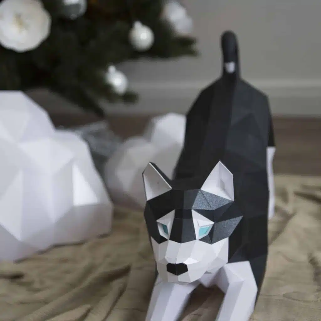 Papercraft de husky allongé en origami 3D