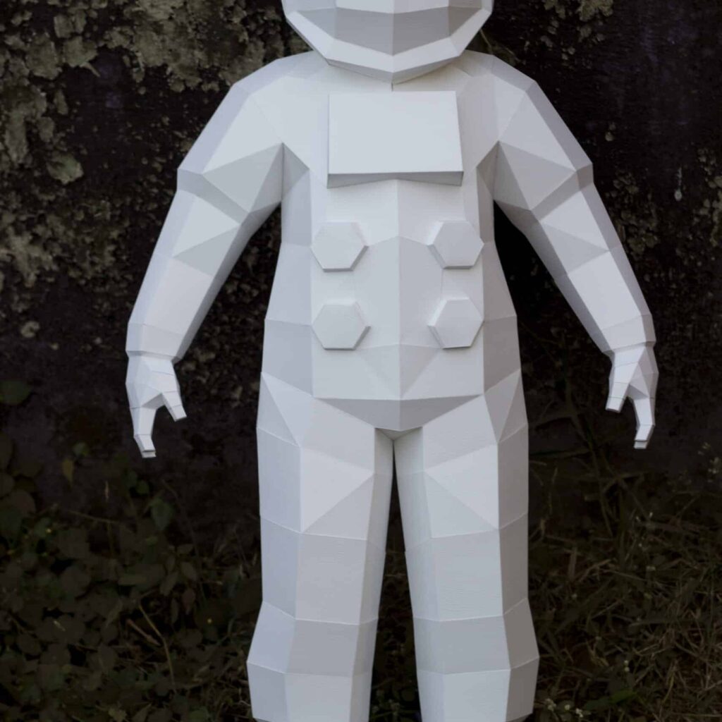 Papercraft d'astronaute en origami 3D