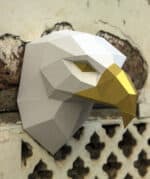 Papercraft eagle head in 3D origami