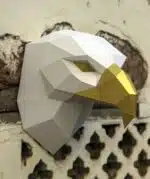 Kop van arend in 3D-papercraft, weergave 9