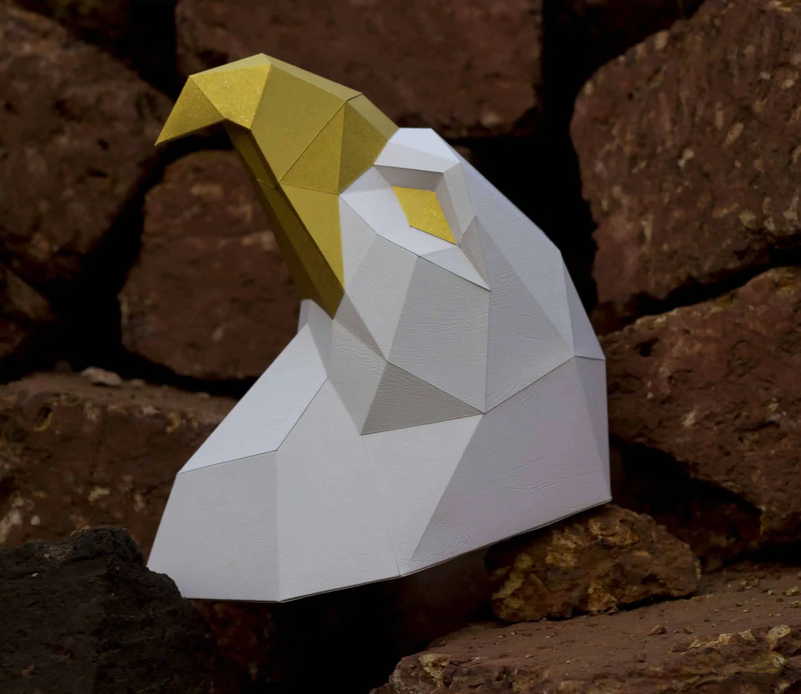 Kop van arend in 3D-papercraft, weergave 6
