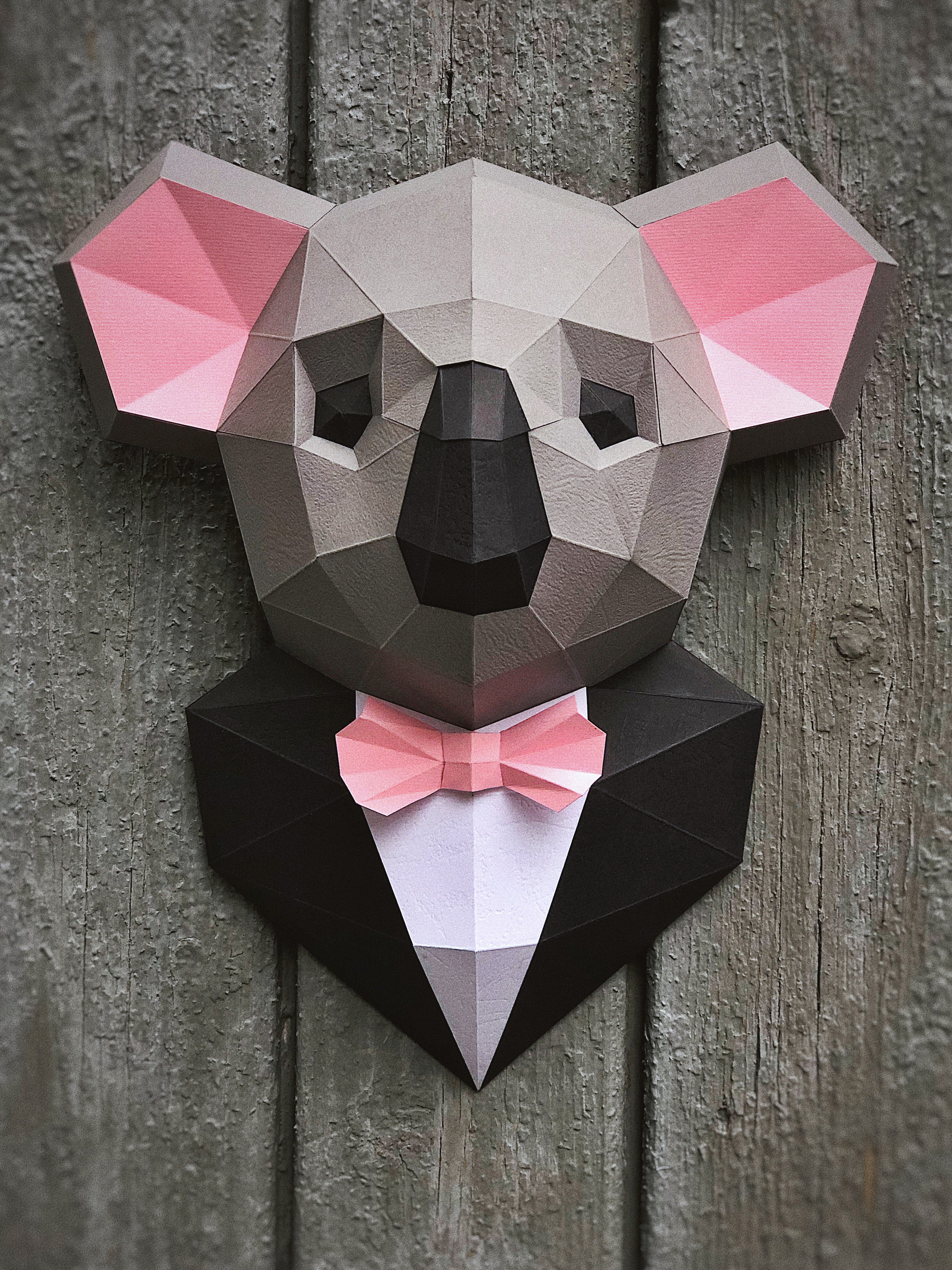 Papercraft of dapper koala in origami 3D