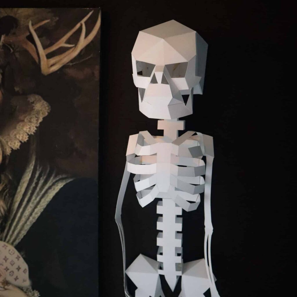 Papercraft Halloween skeleton in 3D origami