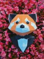 Papercraft di panda rosso in costume in origami 3D
