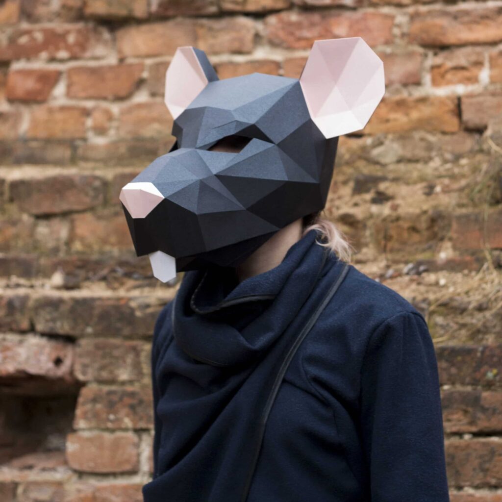 Papercraft rat en masque origami