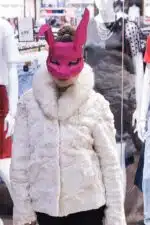 Roze konijnenmasker in papercraft 3D, weergave 2