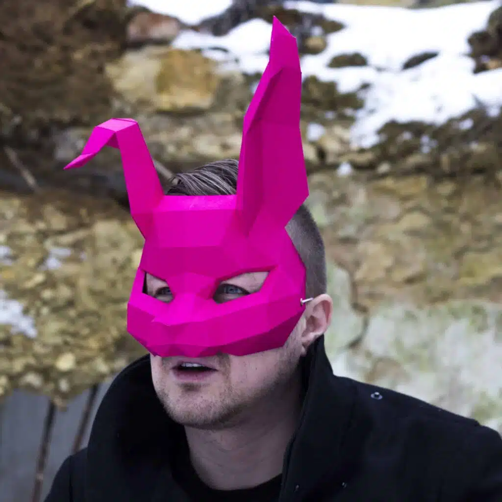 Papercraft masque de lapin rose en origami 3D