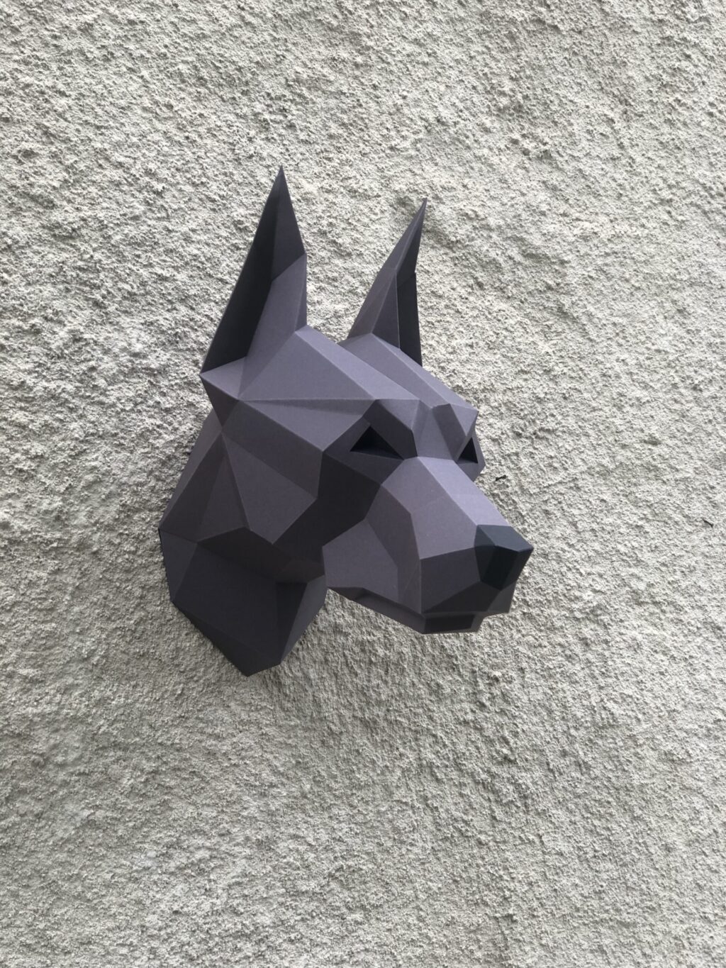 Cabeça de doberman em papercraft 3D