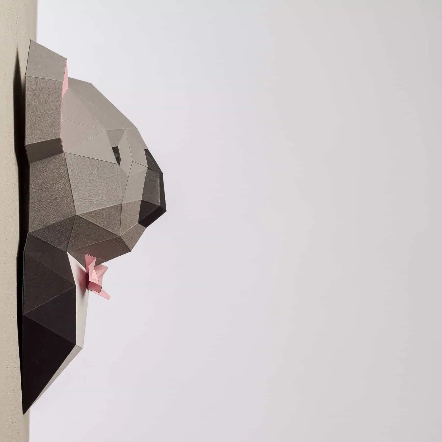 Koala in costume in papercraft 3D, montato