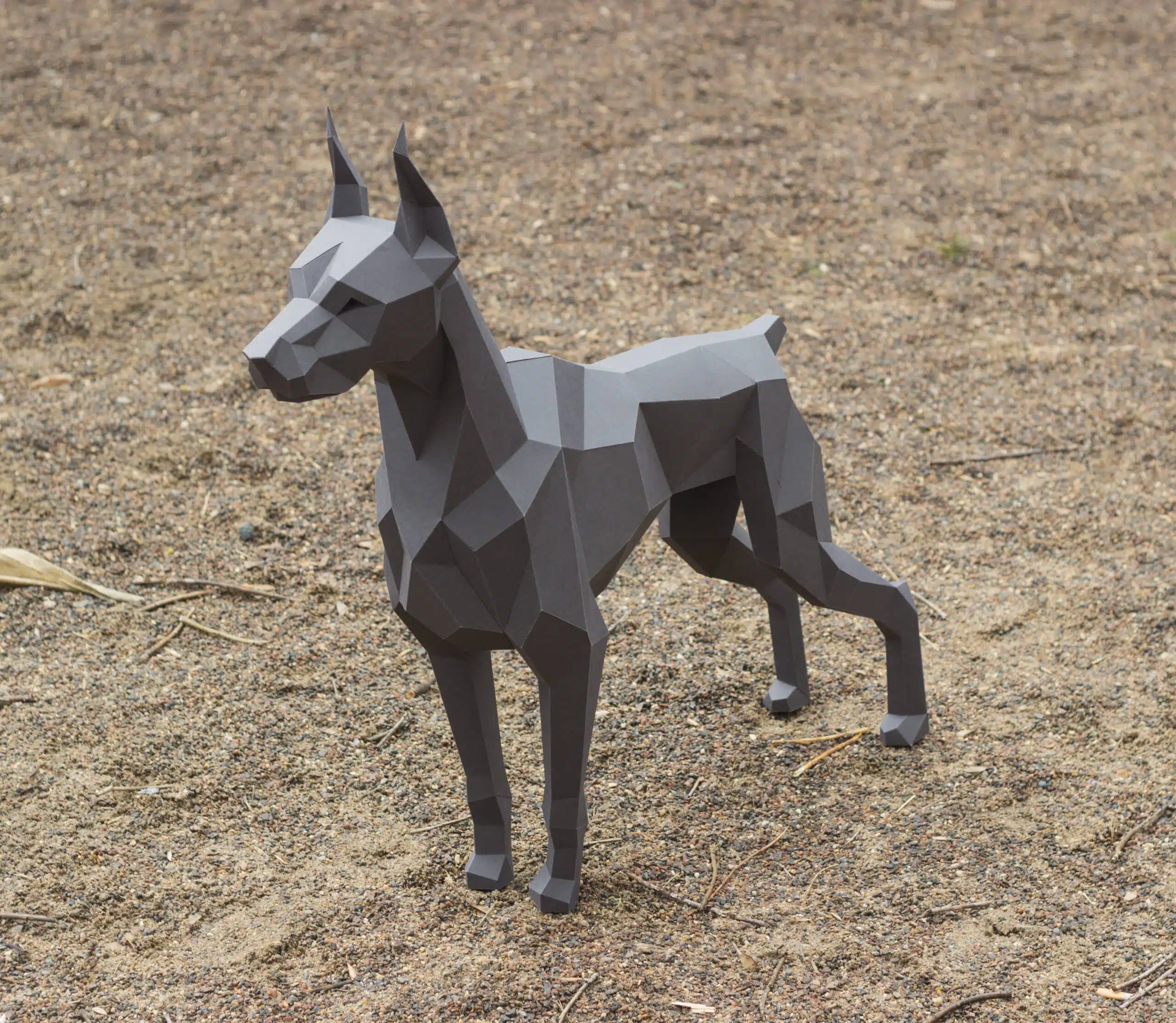 Doberman papercraft 3D in blauw arduin, weergave 5