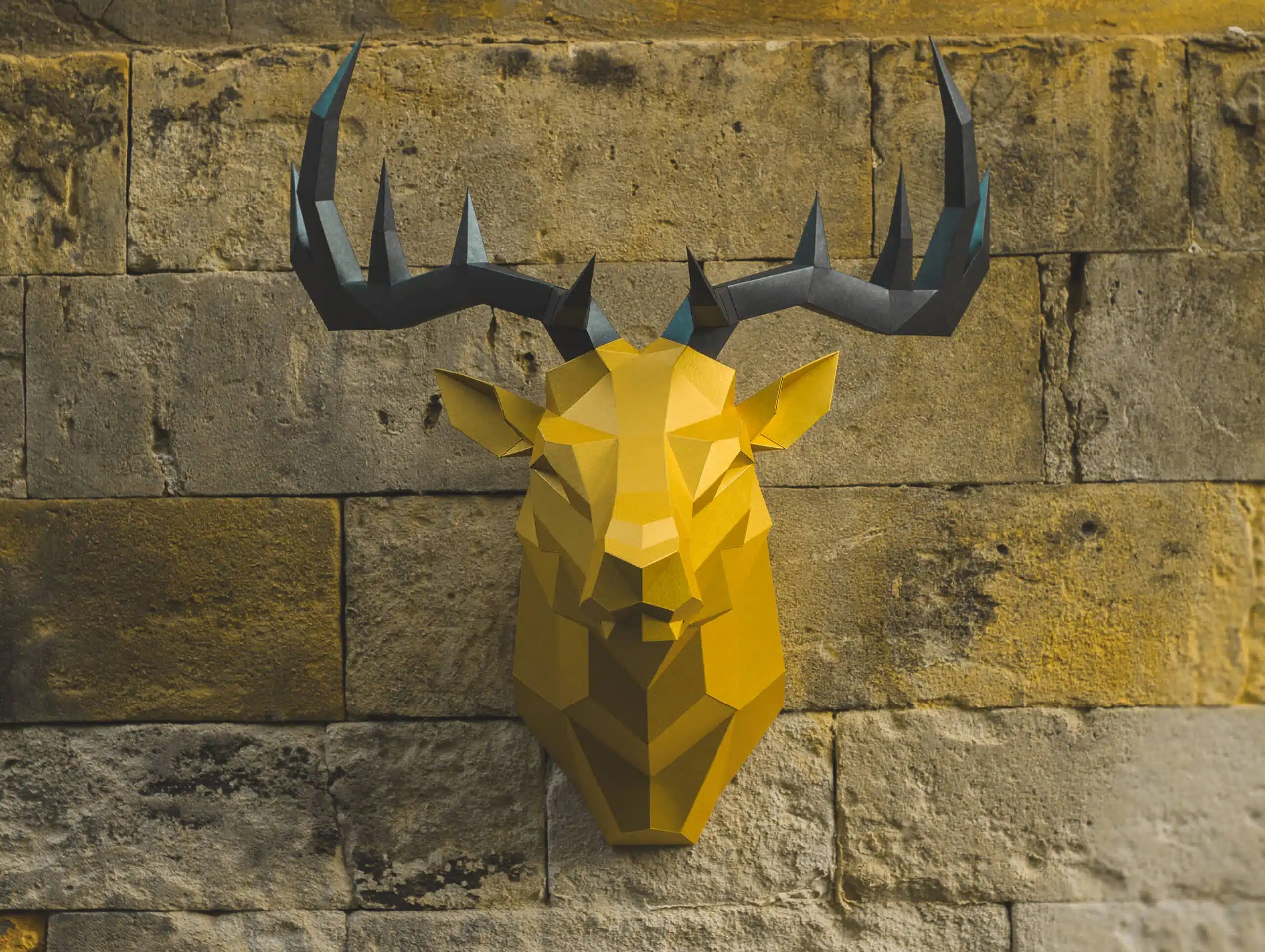 Cabeça de cervo em papercraft 3D, vista 2