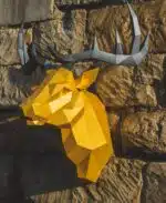 Cabeça de cervo amarela em papercraft 3D