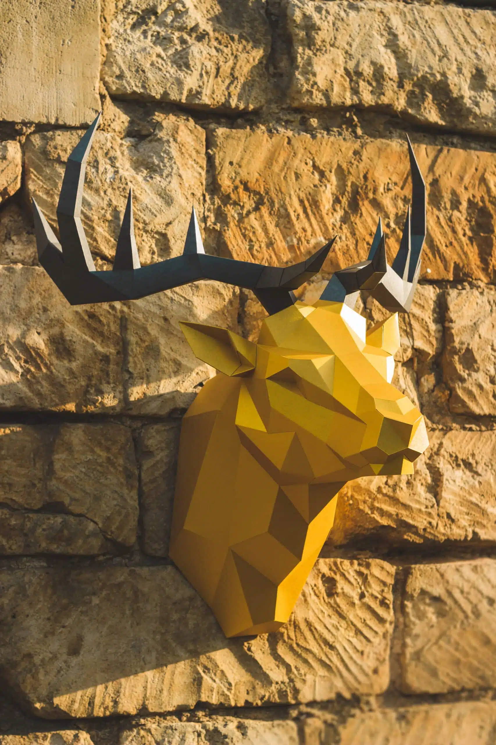 Cabeça de cervo em papercraft 3D, vista traseira