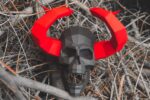 Dämonischer Schädel mit Hörnern aus 3D-Papercraft