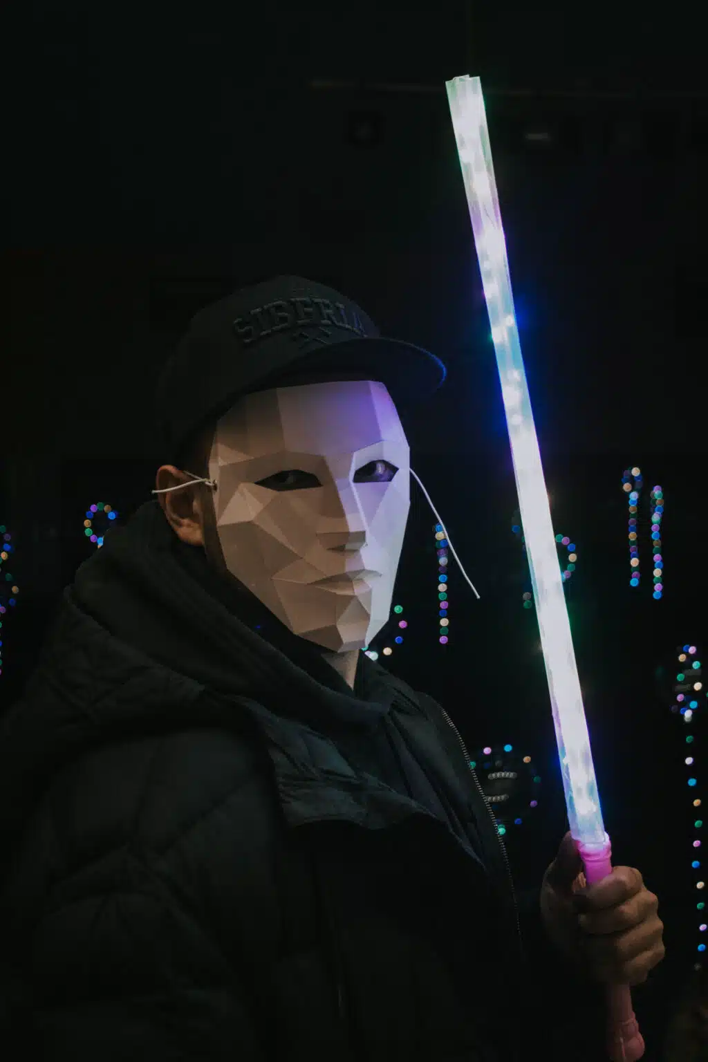 Papercraft of Venetian mask in origami 3D