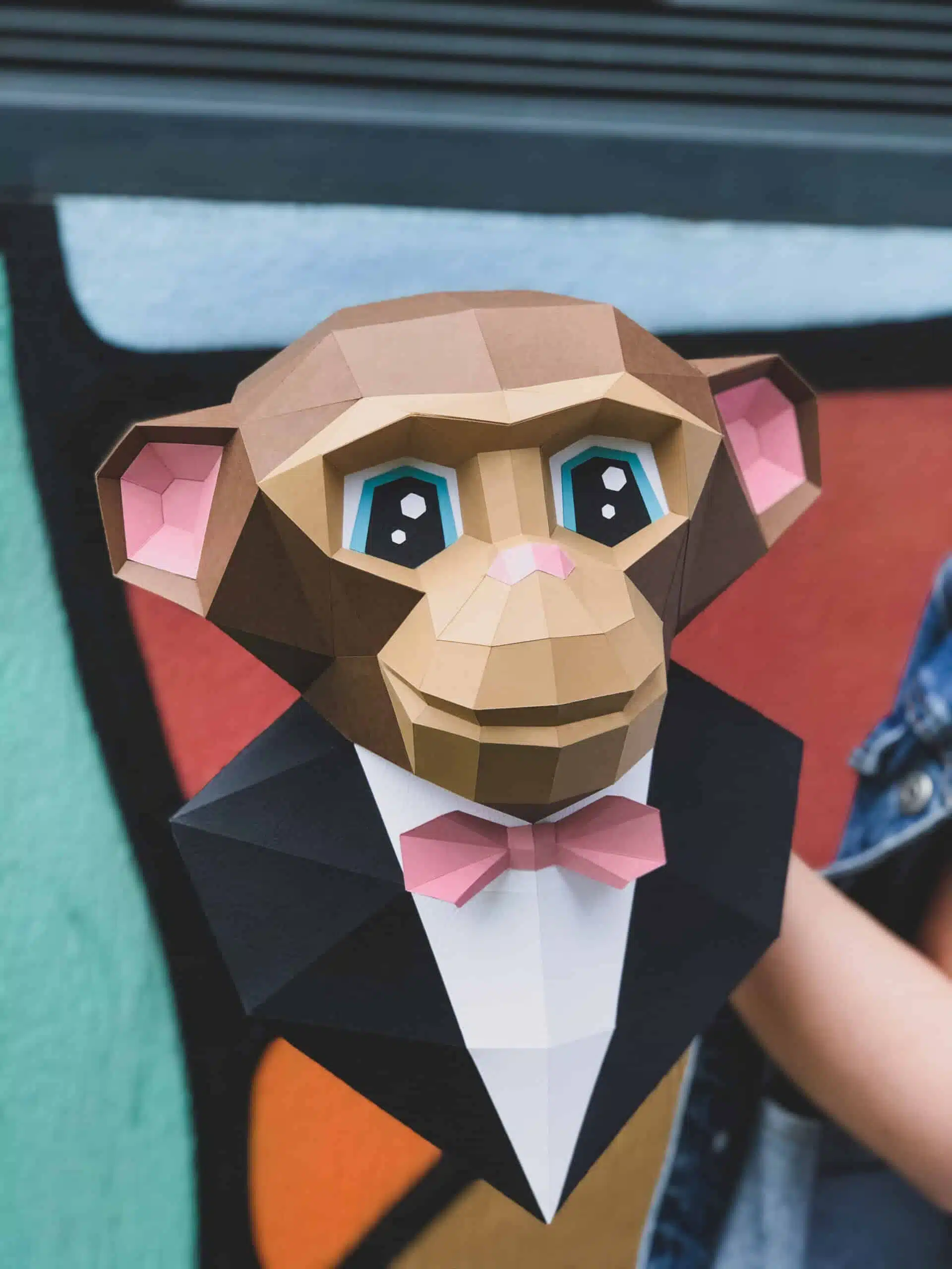 Aap papercraft 3D met strikje, weergave 5