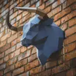 Papercraft de cabeza de toro en origami 3D
