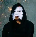 Máscara veneziana de três rostos em papercraft 3D