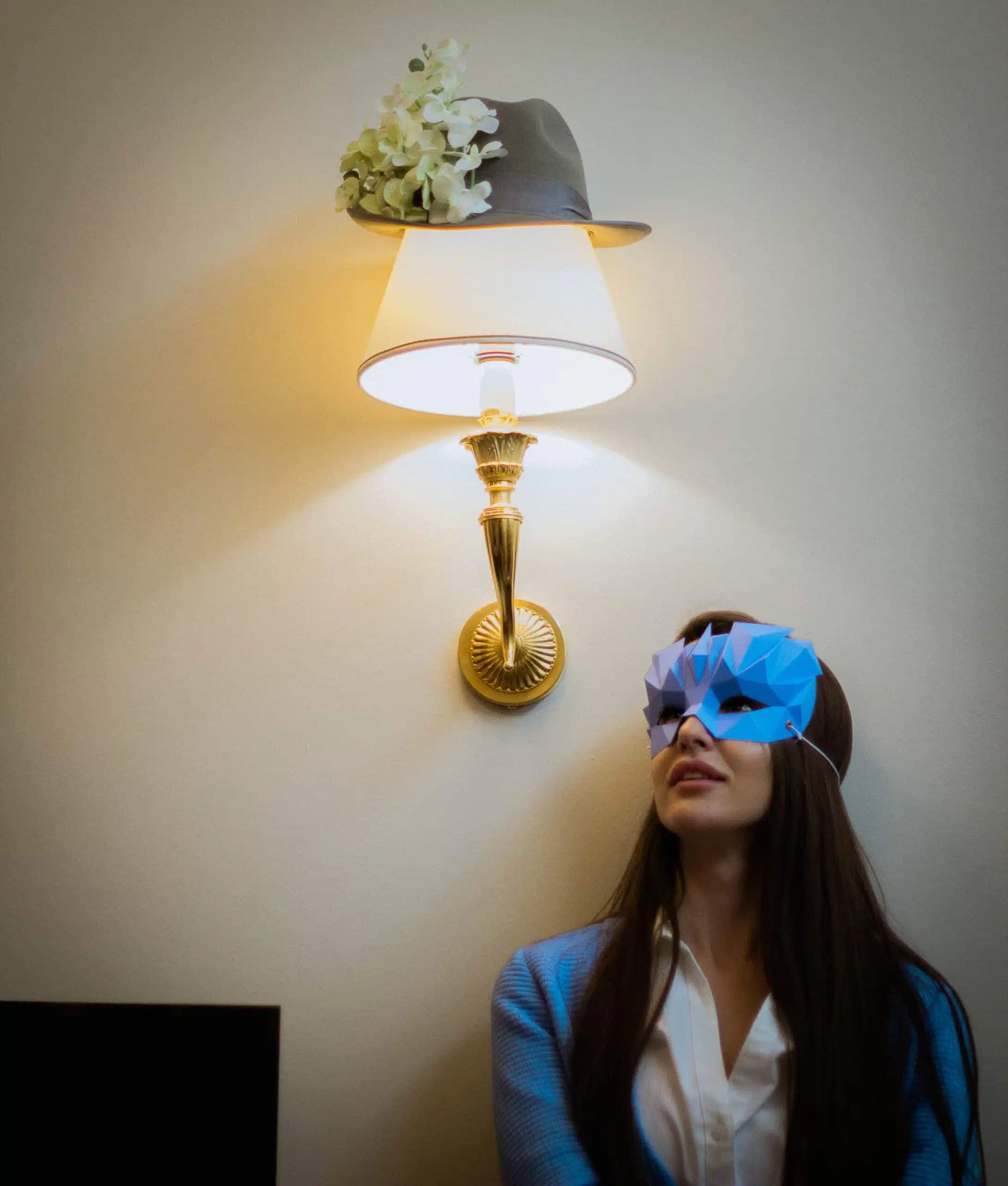 Blauw Venetiaans masker in 3D-papercraft, weergave 6