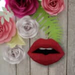Papercraft of 3D red lips in origami