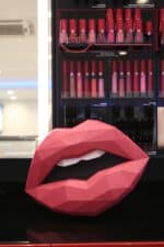 Papercraft of 3D red lips in origami
