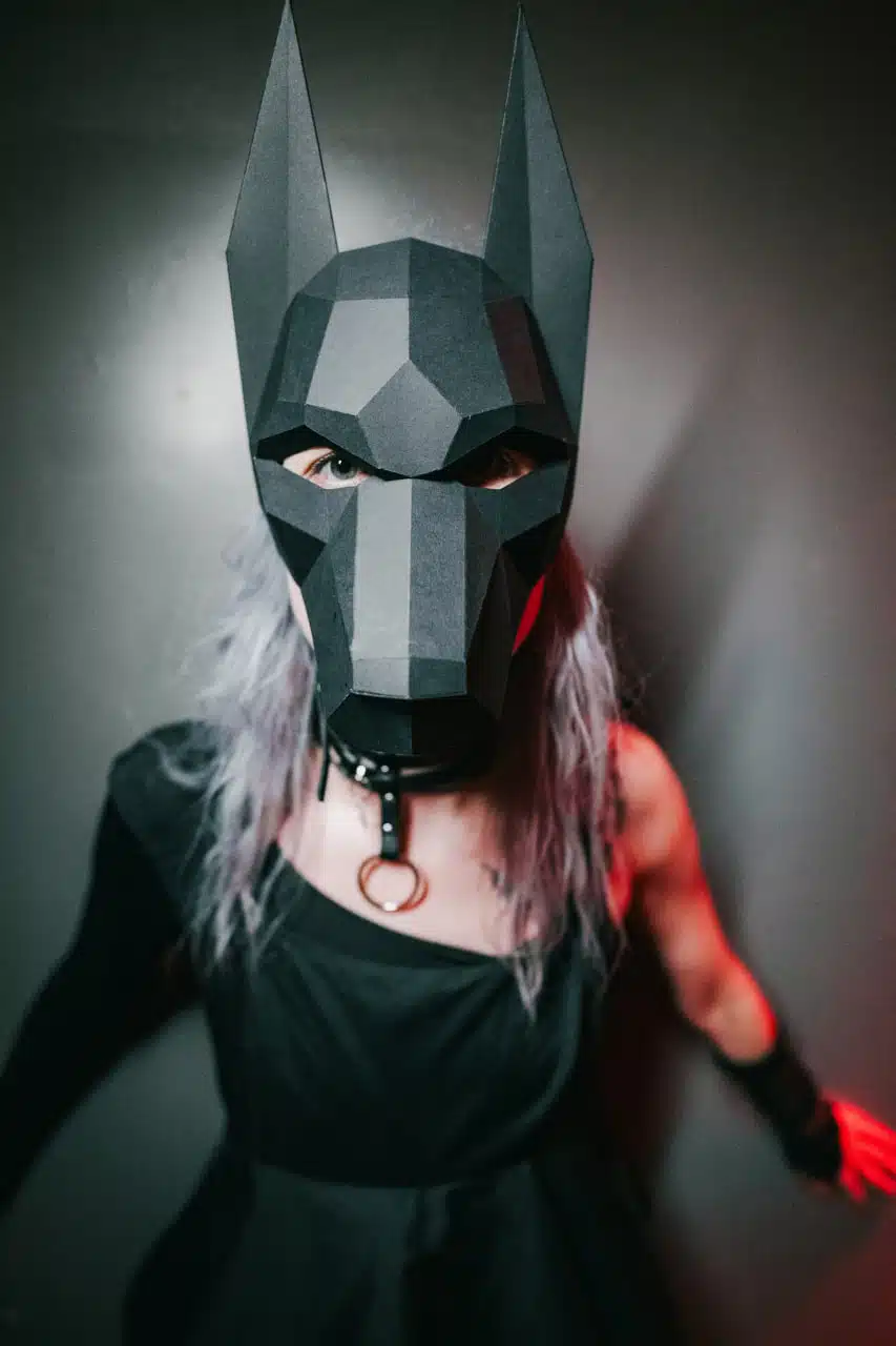 Papercraft doberman en masque origami 3D