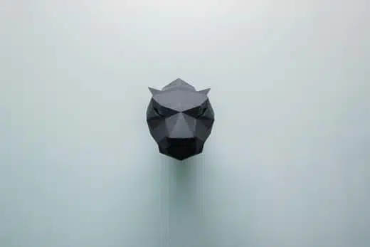 Papercraft pantherkop muurdecoratie in 3D origami, weergave 3