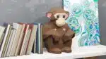 Zittende aap met hartjes in 3D-origami, weergave 2