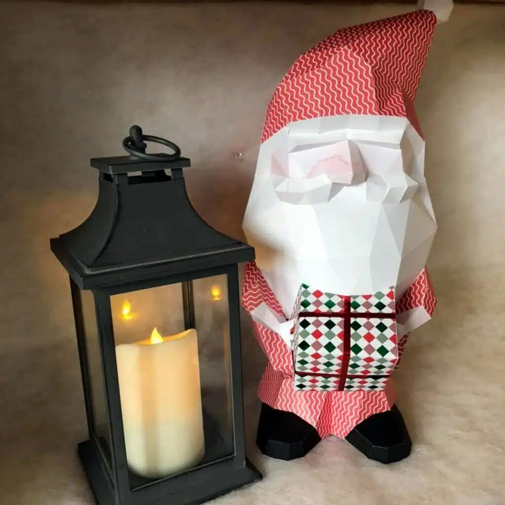 Papercraft Kerstman in origami, weergave 5