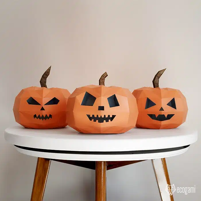 Halloween pumpkin origami papercraft