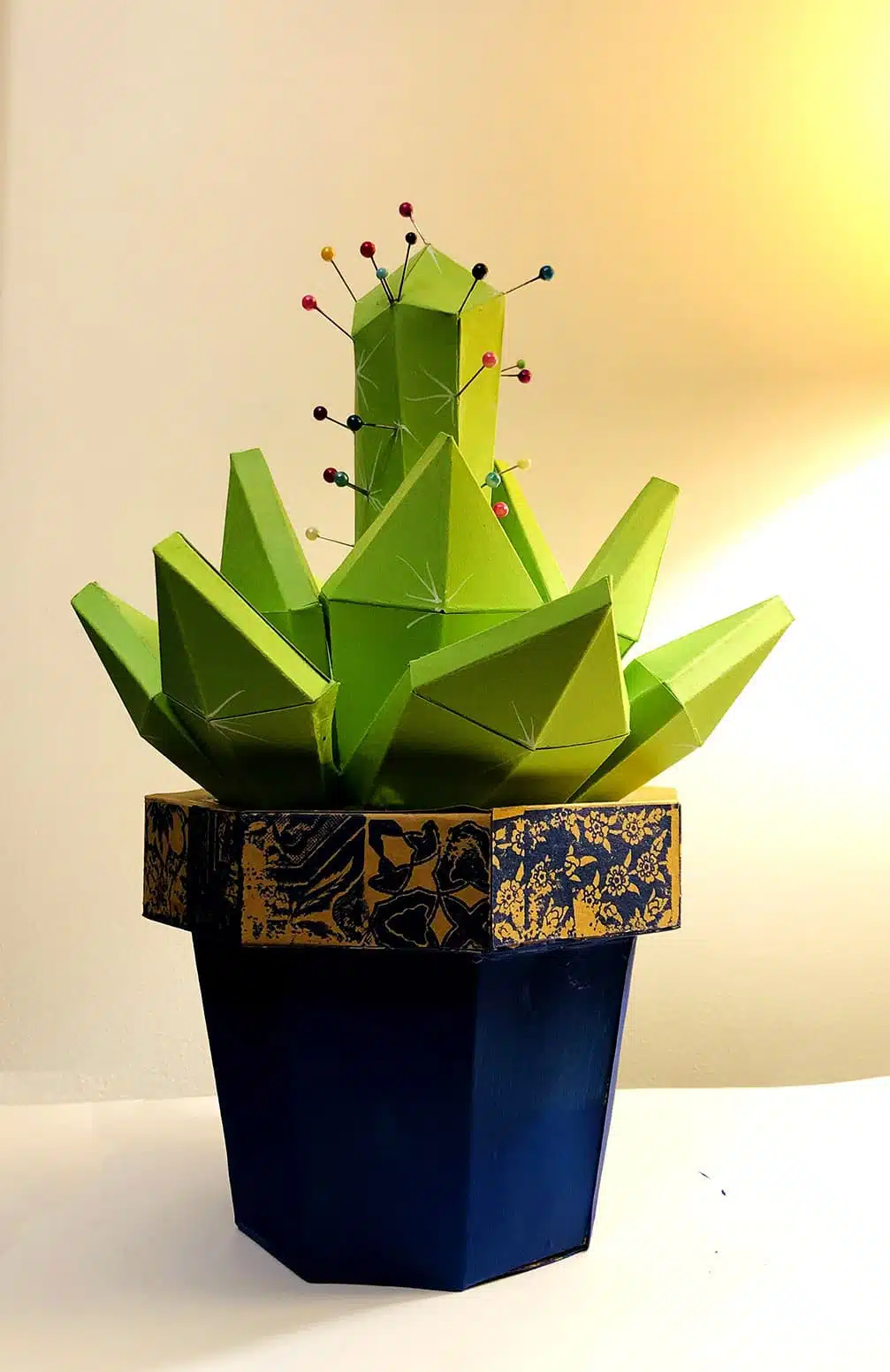 Flower pot, view 2