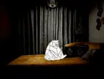 Geometrische papercraft 3D kat nachtlamp, weergave 5